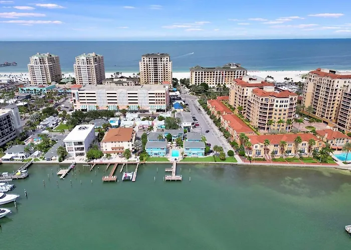 The Seashell With Private Balcony And Walk To