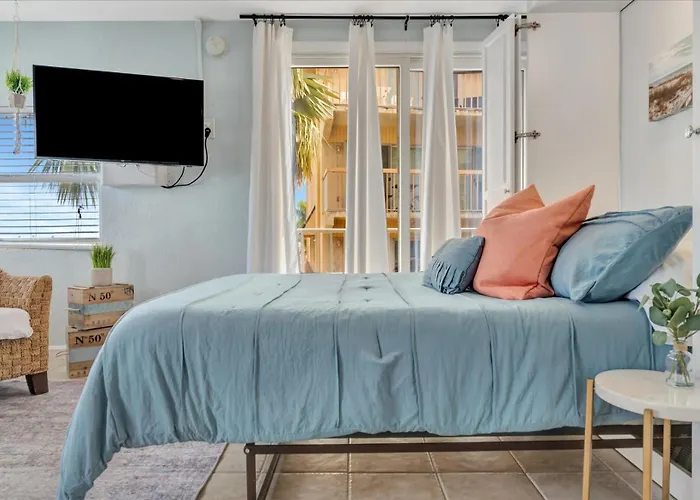 The Seashell With Private Balcony And Walk To Ferienhaus